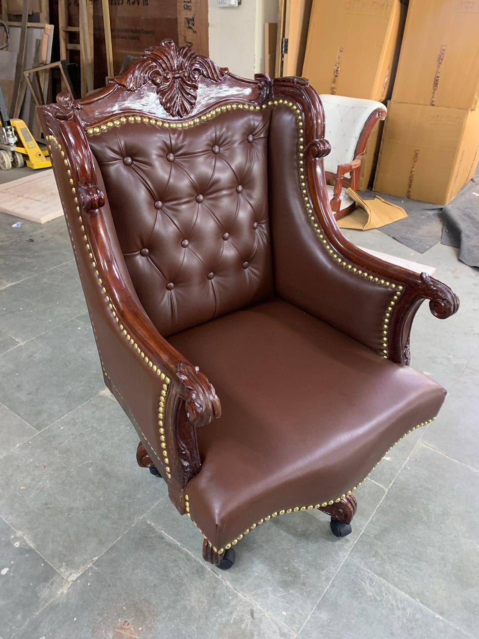 Luxury Design Boss and Director High-Back Leatherette Office Chair Swivel, Adjustable Height, Fixed Armrest, and for Wooden Base
