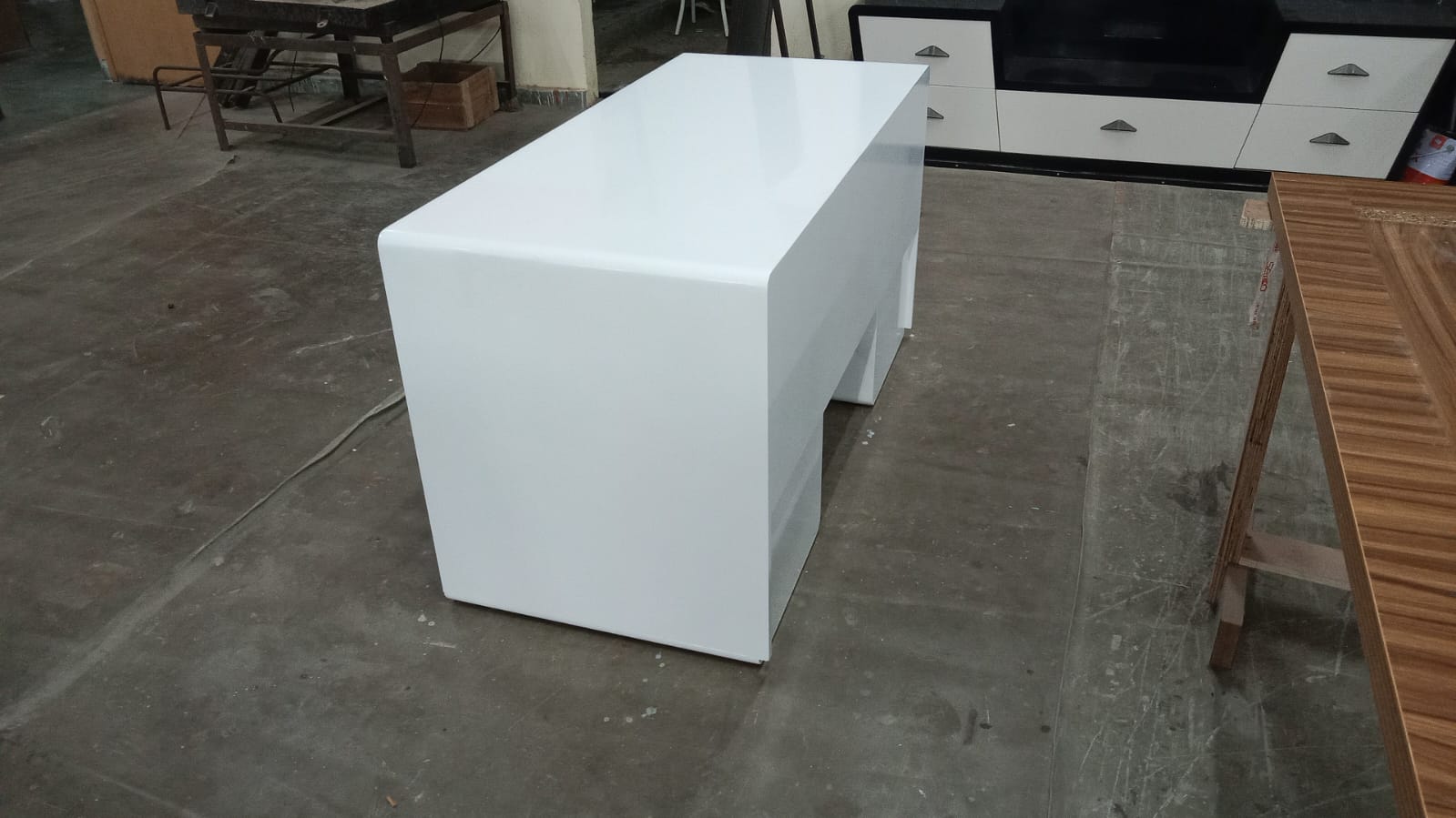 Home and Office Desk Made In MDF with High Gloss Surface in White Color