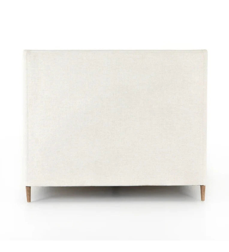 King-Size Velvet Bed – Elegant Upholstery, Padded Headboard with Button Solid Wood Frame & Luxurious for Modern Bedrooms