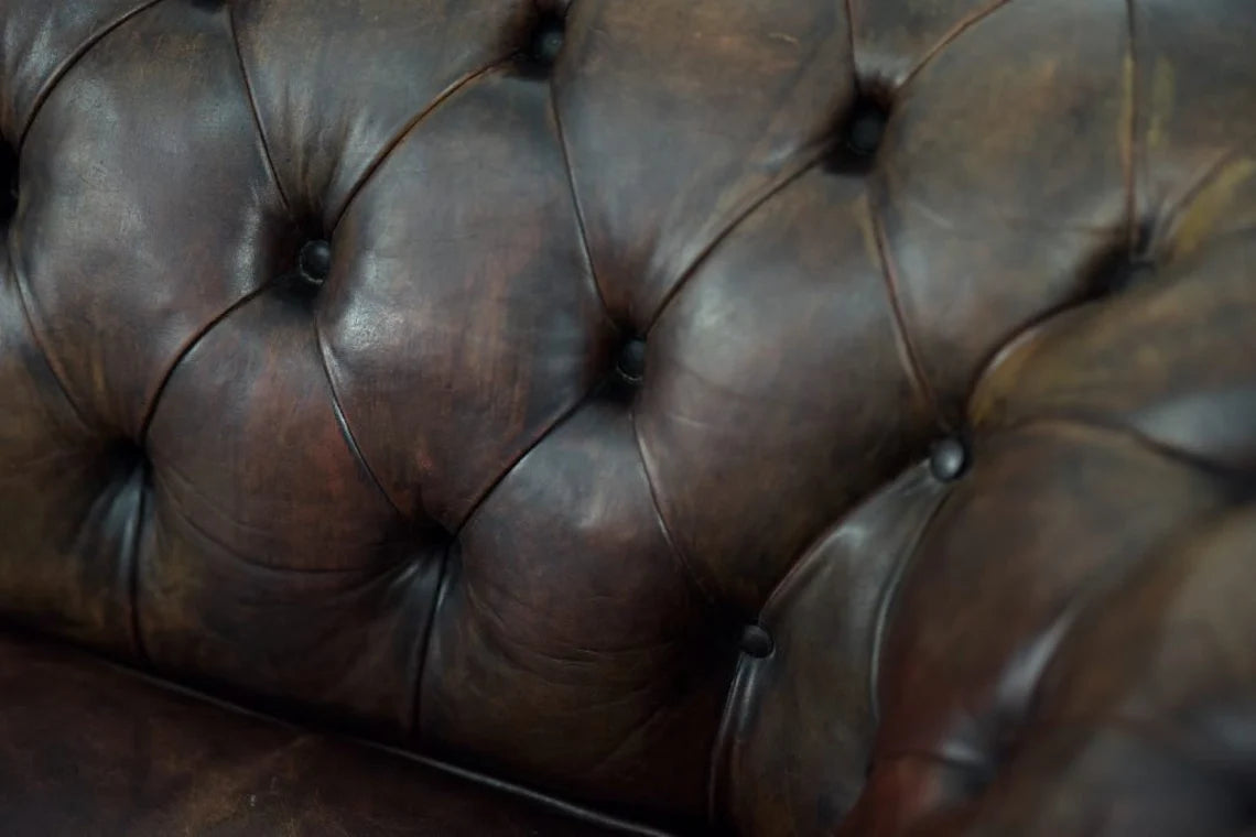 3 Seater chesterfield Tufted sofa Modern Design Made in Leatherette Durable & Comfortable for living Room