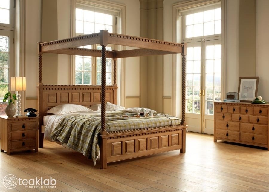 Premium King Size Solid Wood, Poster Bed Features a Natural Finish and Elegant Design to your Bedroom.