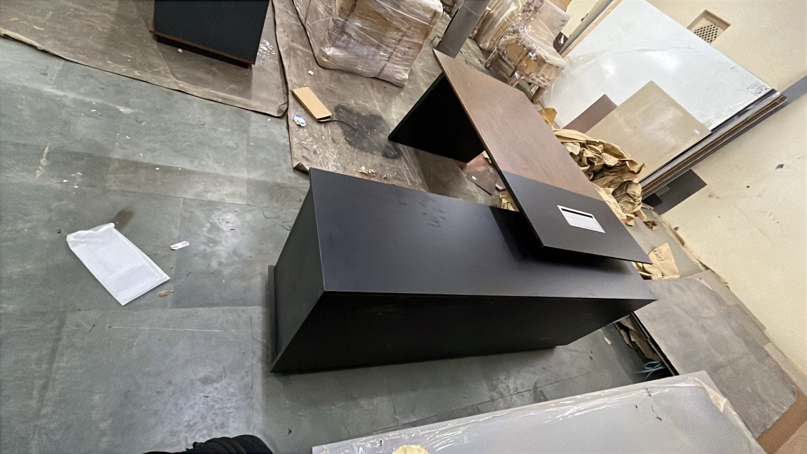 Director L-Shape Table Luxury Modern Office Desk with Made in MDF and  Drawers, Shelves, and CPU Storage Space