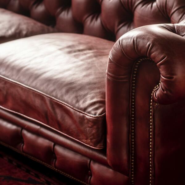 3 Seater chesterfield sofa Modern Design and Leatherette fabric Durable & Comfortable Padded Perfect for living Room-Brown
