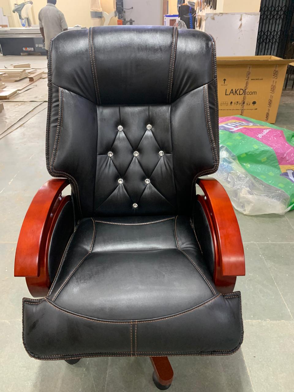 High Back Director Chair with Height Adjustable Wooden Base