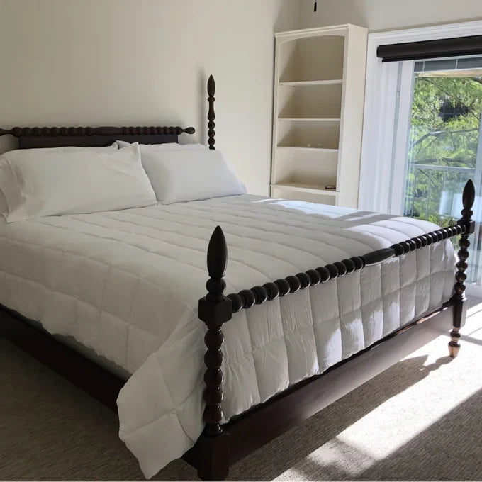 Poster Bed Elegant Solid Sheesham Wood in Walnut Finish – Royal Look with Lasting Durability