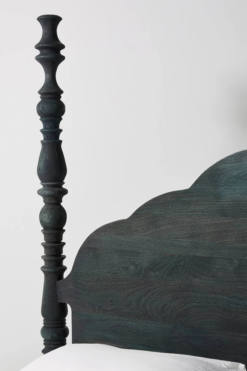 Wood Four‑Poster Bed – Headboard & Footboard, Matte Black or Distressed White Finish, Available in Queen & King Sizes