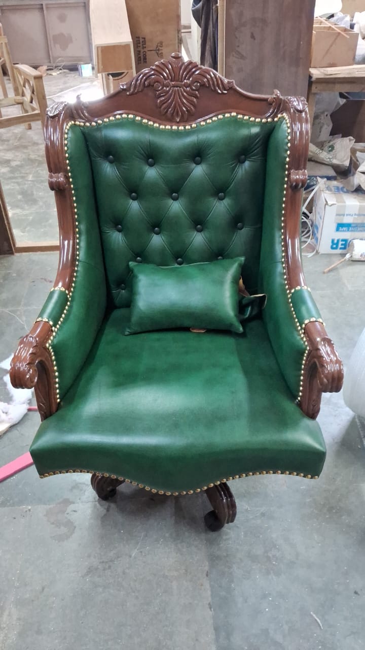 Luxury Design Boss and Director High-Back Leatherette Office Chair Swivel, Adjustable Height, Fixed Armrest, and for Wooden Base