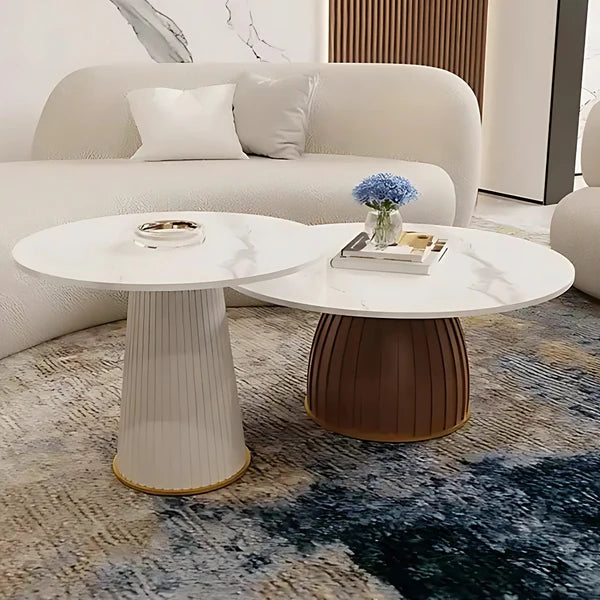 ৩-সিটের ইতালীয় সোফাটি প্রিমিয়াম ভেলভেটে সাজানো, দীর্ঘস্থায়ী আরাম এবং আধুনিক ডিজাইনের জন্য একটি শক্তিশালী সাপোর্ট স্ট্রাকচার সমন্বিত।