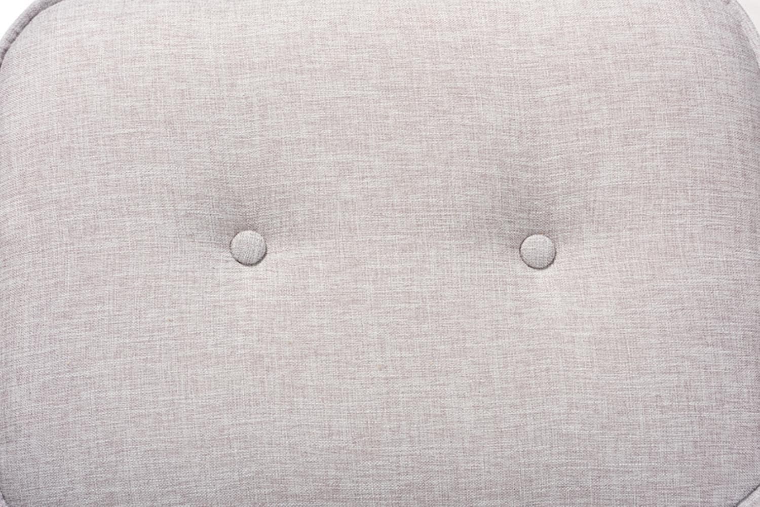 कपड़े के असबाब के साथ लकड़ी का पाउफ