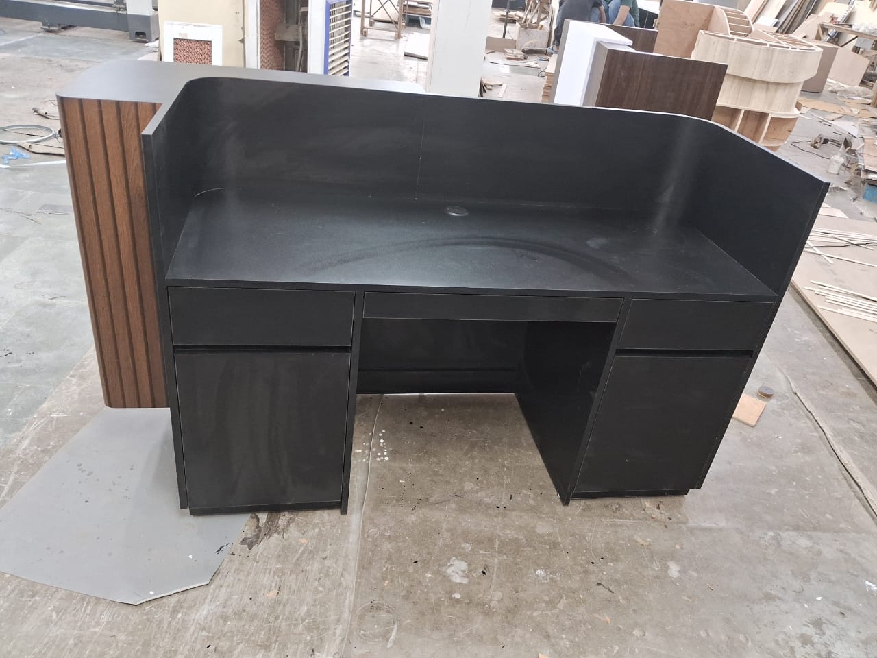 Reception Table for Office Counter Made in MDF and Elegant Hotel Counter Table