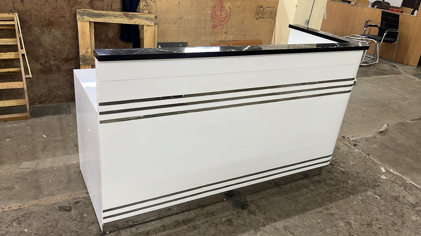 Reception Table for Office Luxury Modern Counter Stylish Design Made In MDF Keyboard Tray and Drawers Ample Storage - White