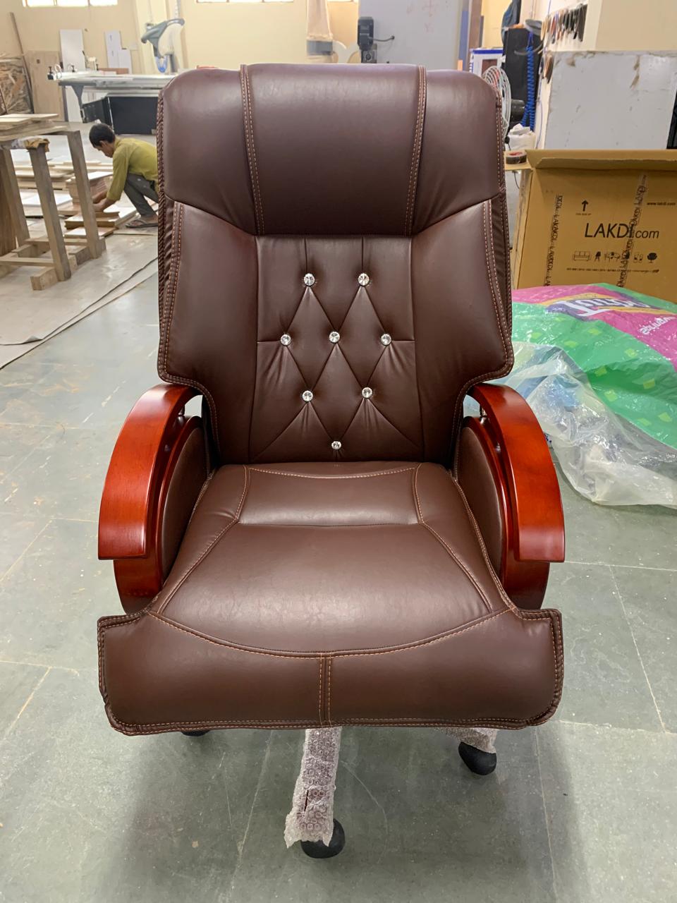 High Back Director Chair with Height Adjustable Wooden Base