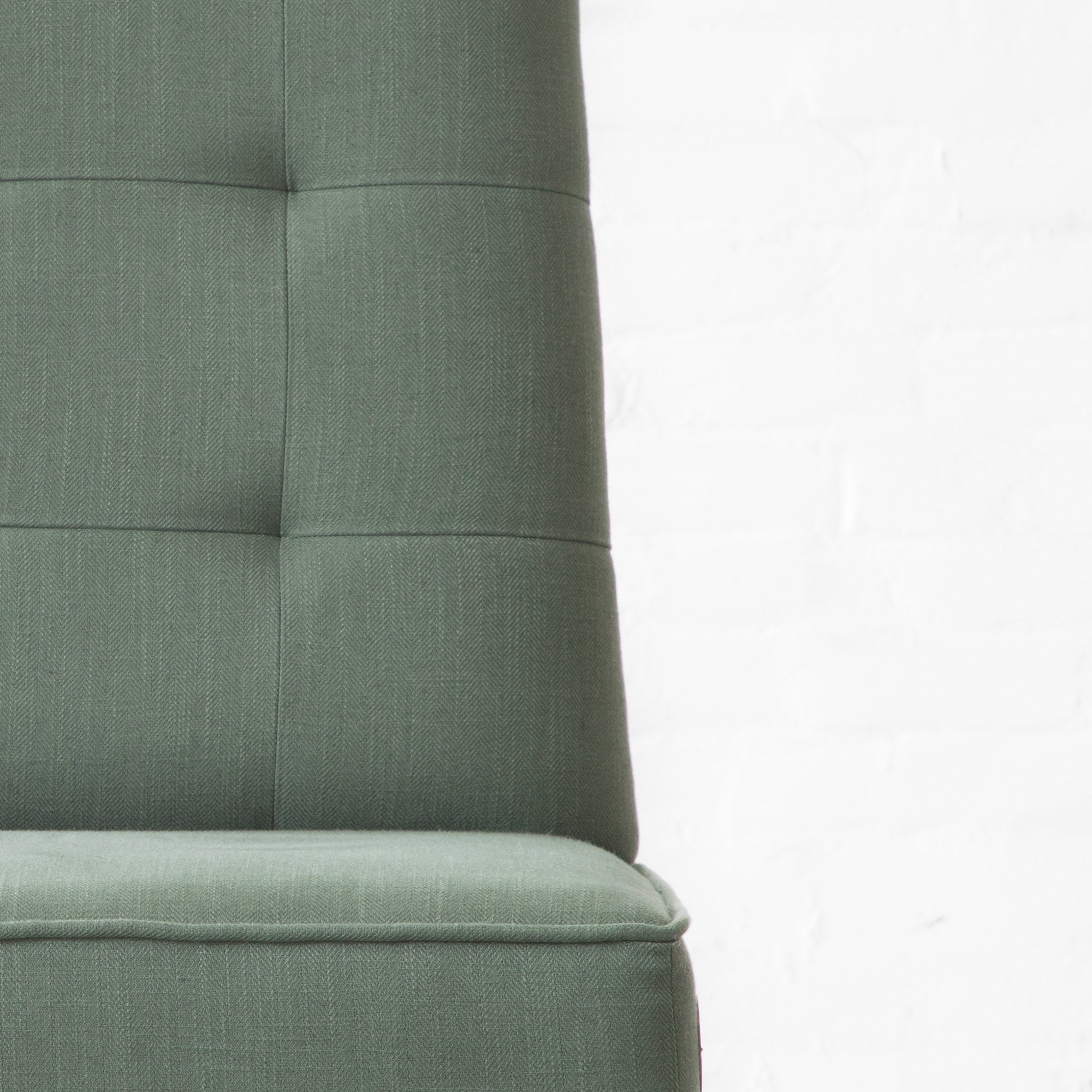 Chic Olive Green Tufted Dining Chair - Contemporary Wooden Accent Chair for Kitchen & Living