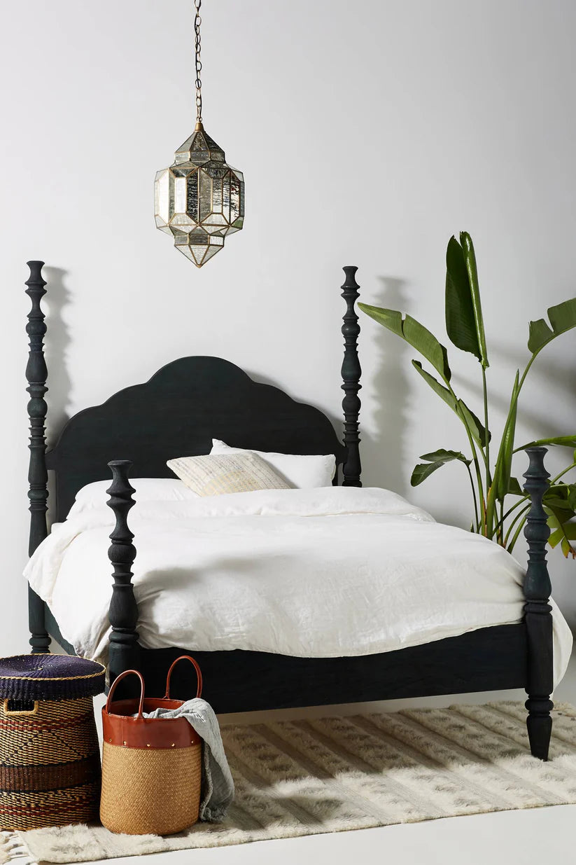 Wood Four‑Poster Bed – Headboard & Footboard, Matte Black or Distressed White Finish, Available in Queen & King Sizes
