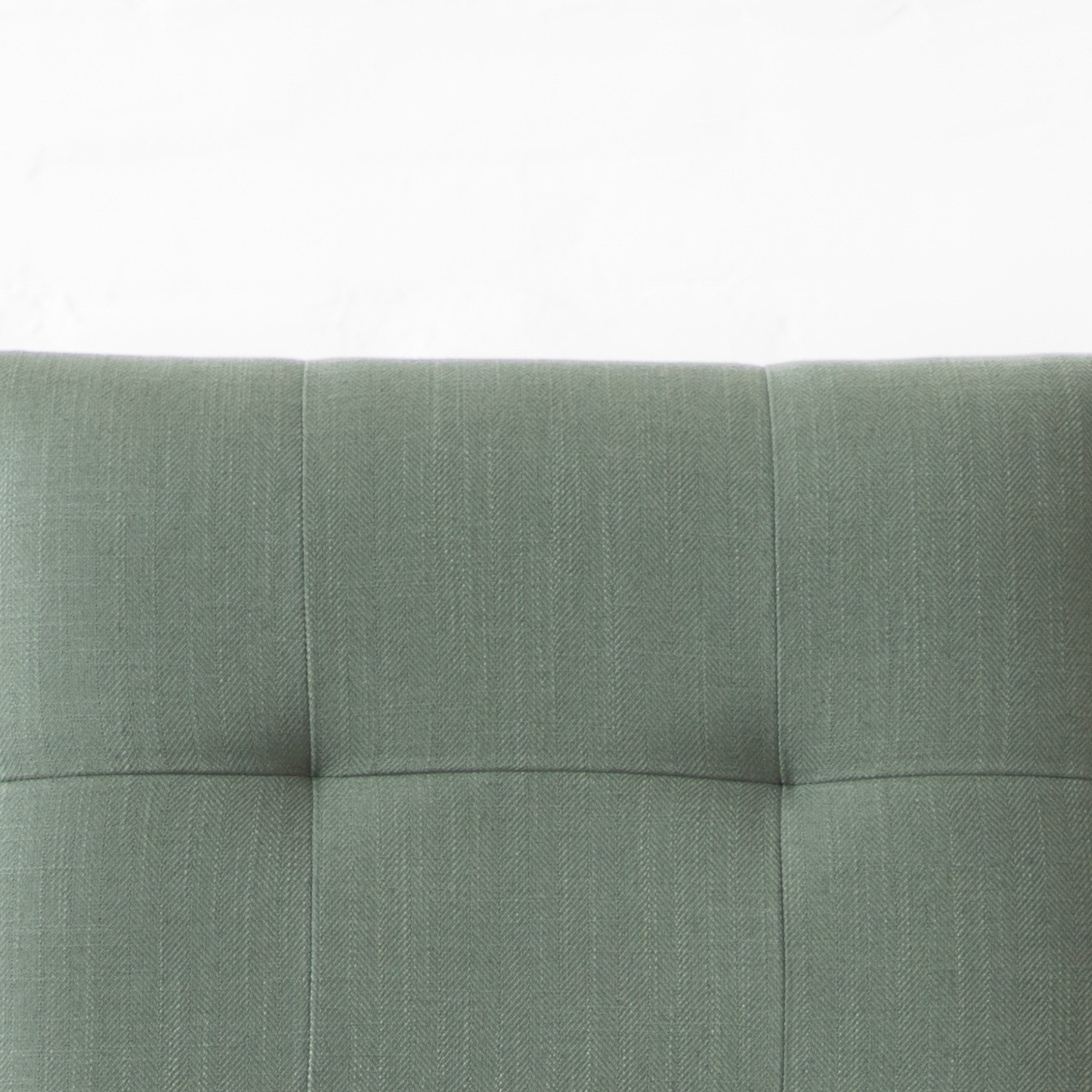 Chic Olive Green Tufted Dining Chair - Contemporary Wooden Accent Chair for Kitchen & Living