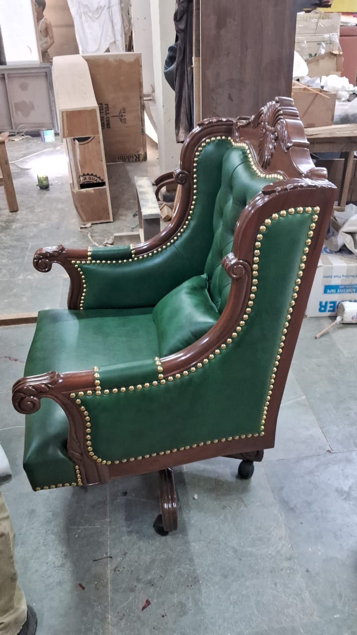 Luxury Design Boss and Director High-Back Leatherette Office Chair Swivel, Adjustable Height, Fixed Armrest, and for Wooden Base
