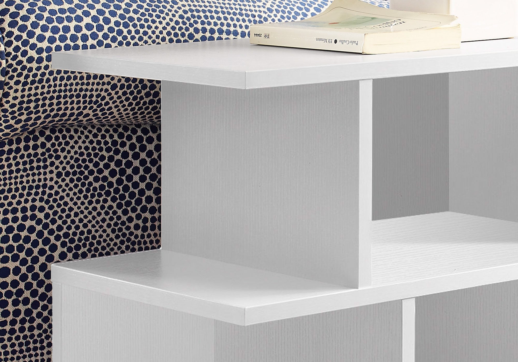 কাঠের বেডসাইড টেবিল, স্টোরেজ সহ