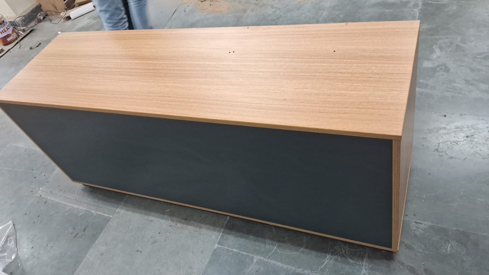 Director and Executive L Shape Office Table Made Particle Board with Side Unite and Multi Drawers and Openable Shutter