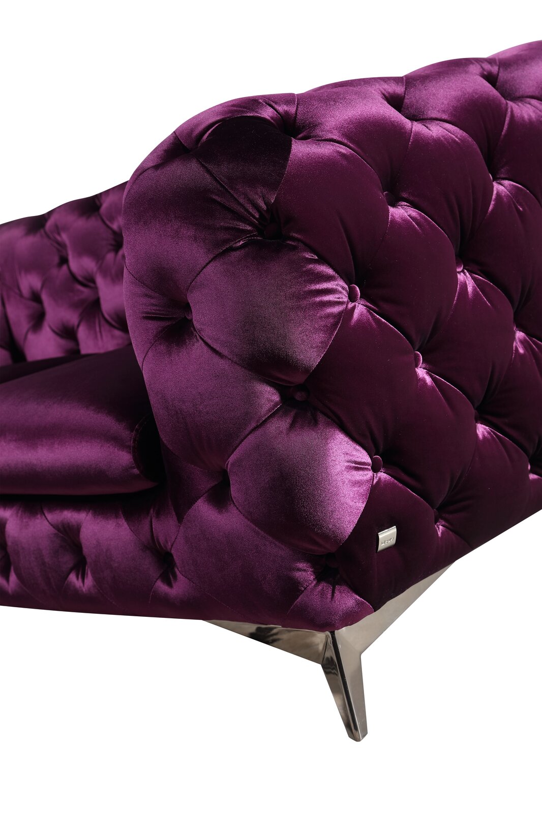Accent Chair With Wide Tufted Buttons -