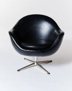 Lounge Chair With Leatherette Seat in Chrome Legs