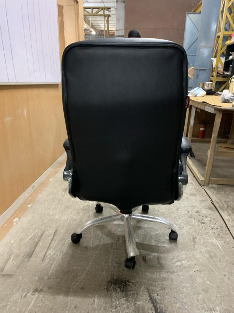 Comfortable Director Chair with Adjustable Armrest -