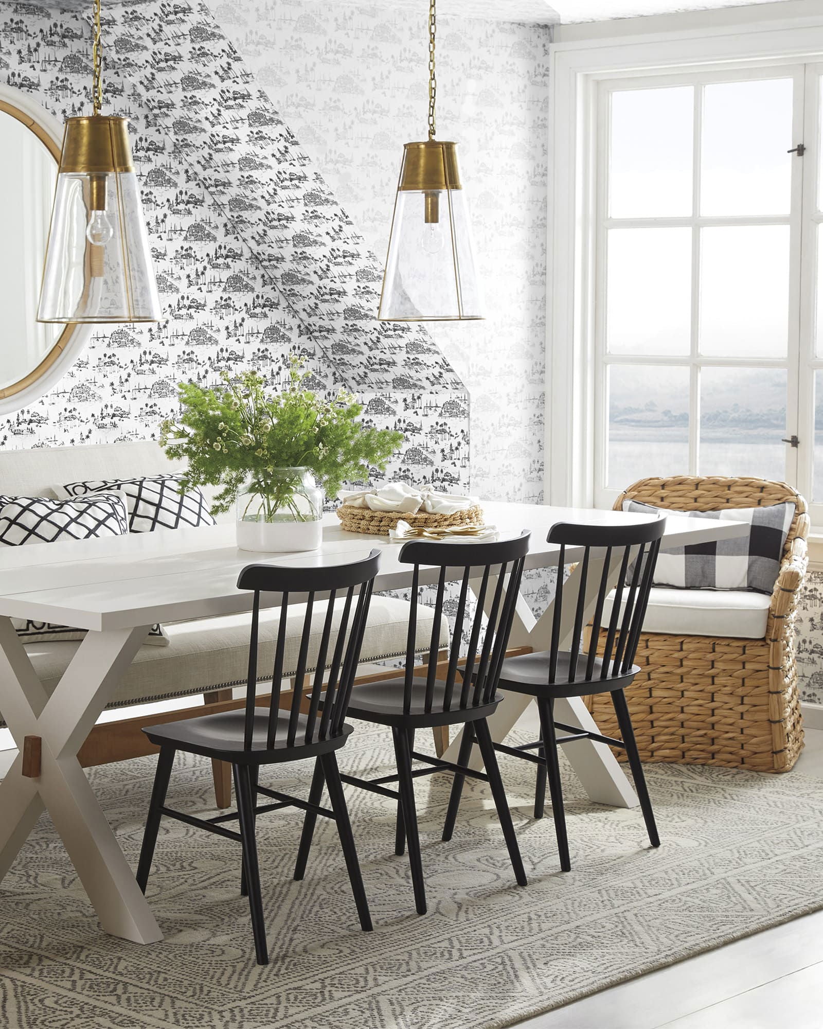 Dining Chair in Wooden Legs Base -