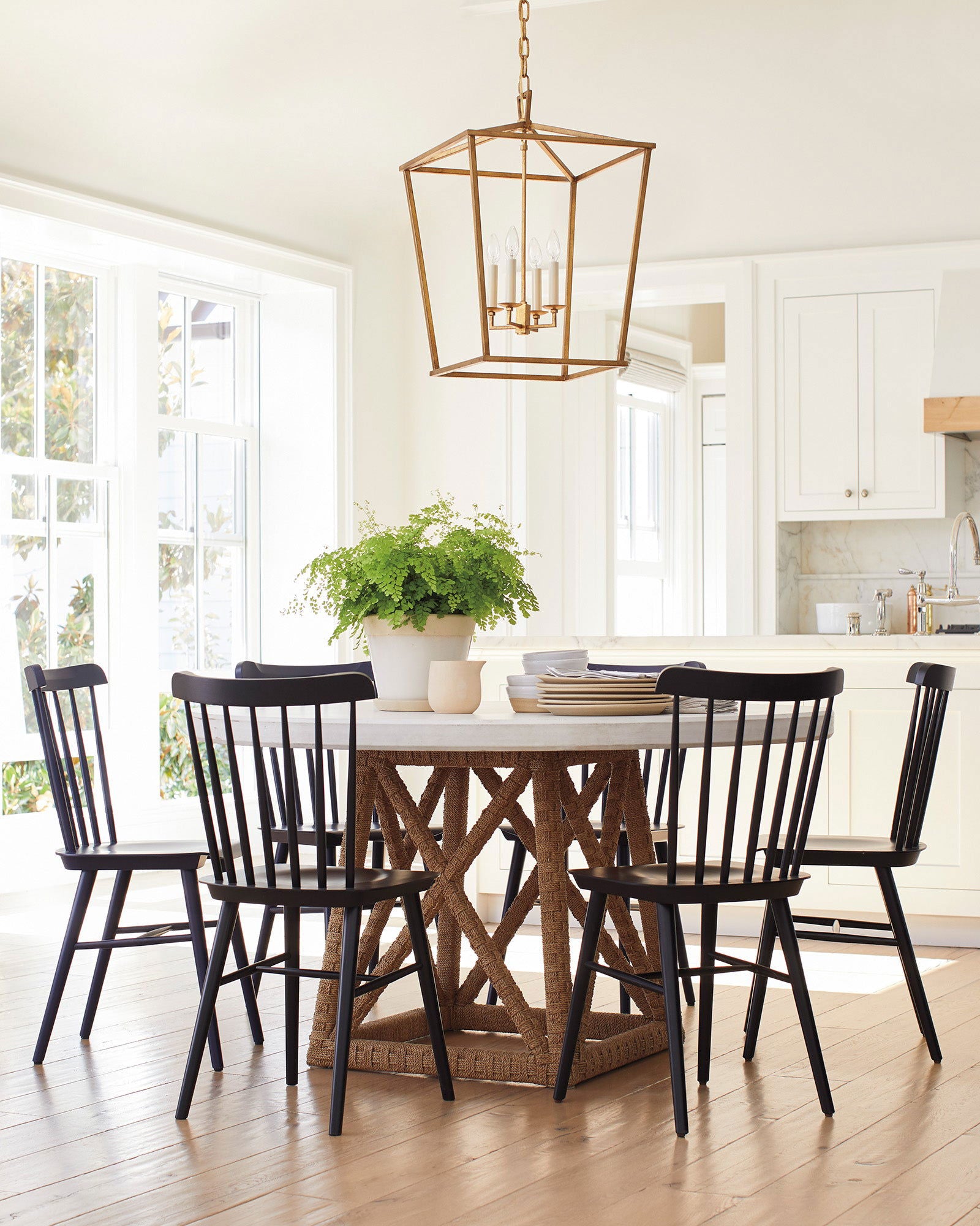 Dining Chair in Wooden Legs Base -