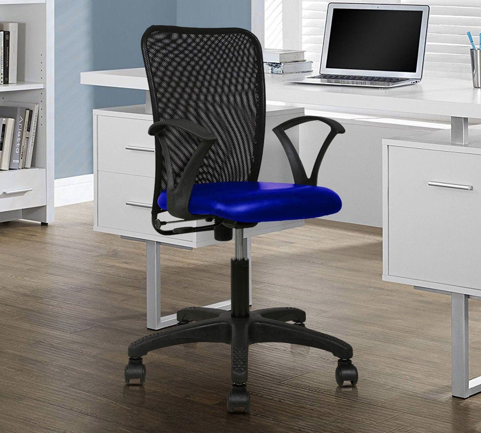 Executive Chair with Nylon Wheels Base -