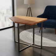 মেটাল বেস সহ কমলা রঙের প্রি-ল্যামিনেটেড টপে সাইড টেবিল