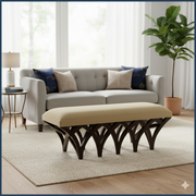 ফ্যাব্রিক গৃহসজ্জার সামগ্রী এবং কাঠের বেসে অটোমান