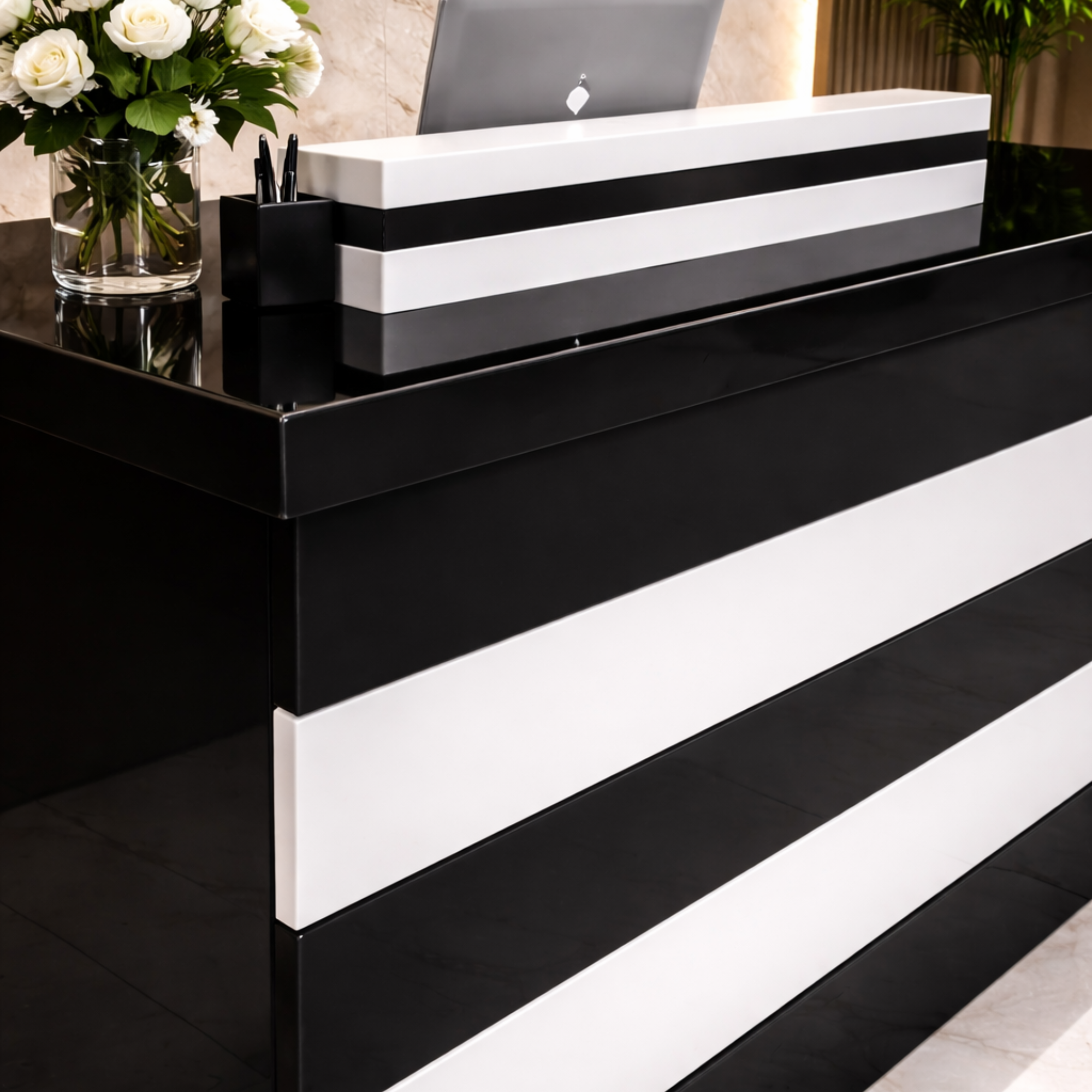 Reception Table Made with Pre-laminated Particle Board Top, Side Panel & Modesty with Extended Dealing Top