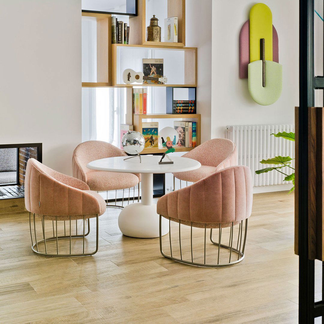 Lounge Chair with Metal Frame -