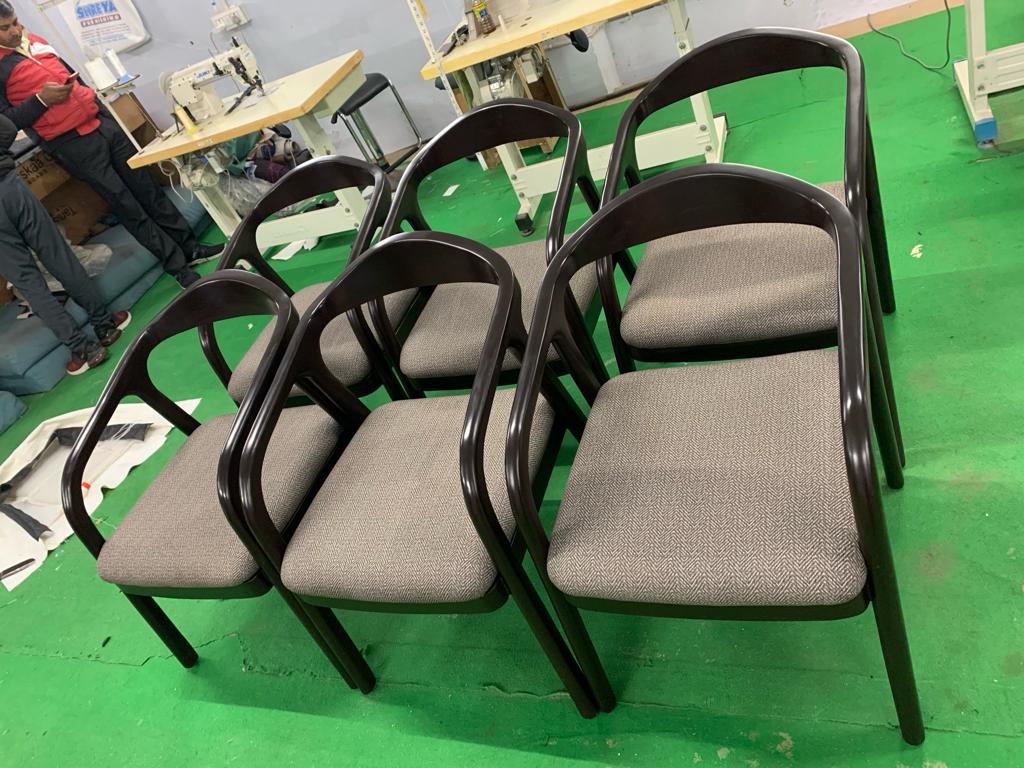 Luxury Dining Chair with Wooden Frame Base -