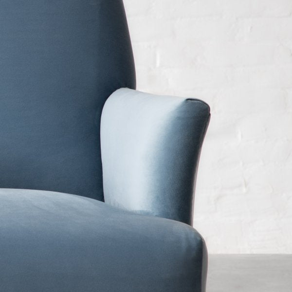 Luxury Dining Chair with Wooden Frame Base -