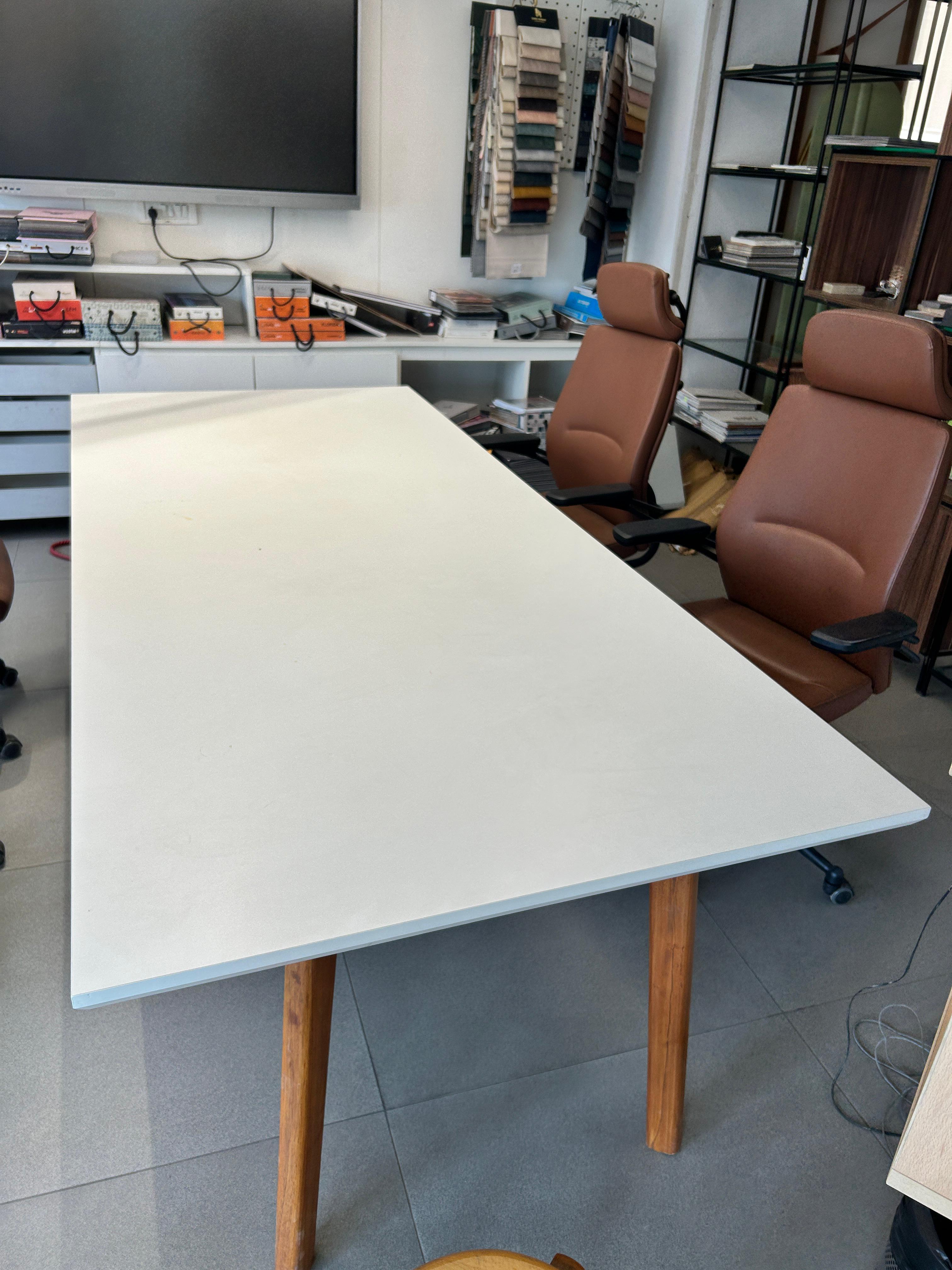 Conference and Meeting Table for Office Furniture and Perfect Meeting Room Table for Corporate Teams