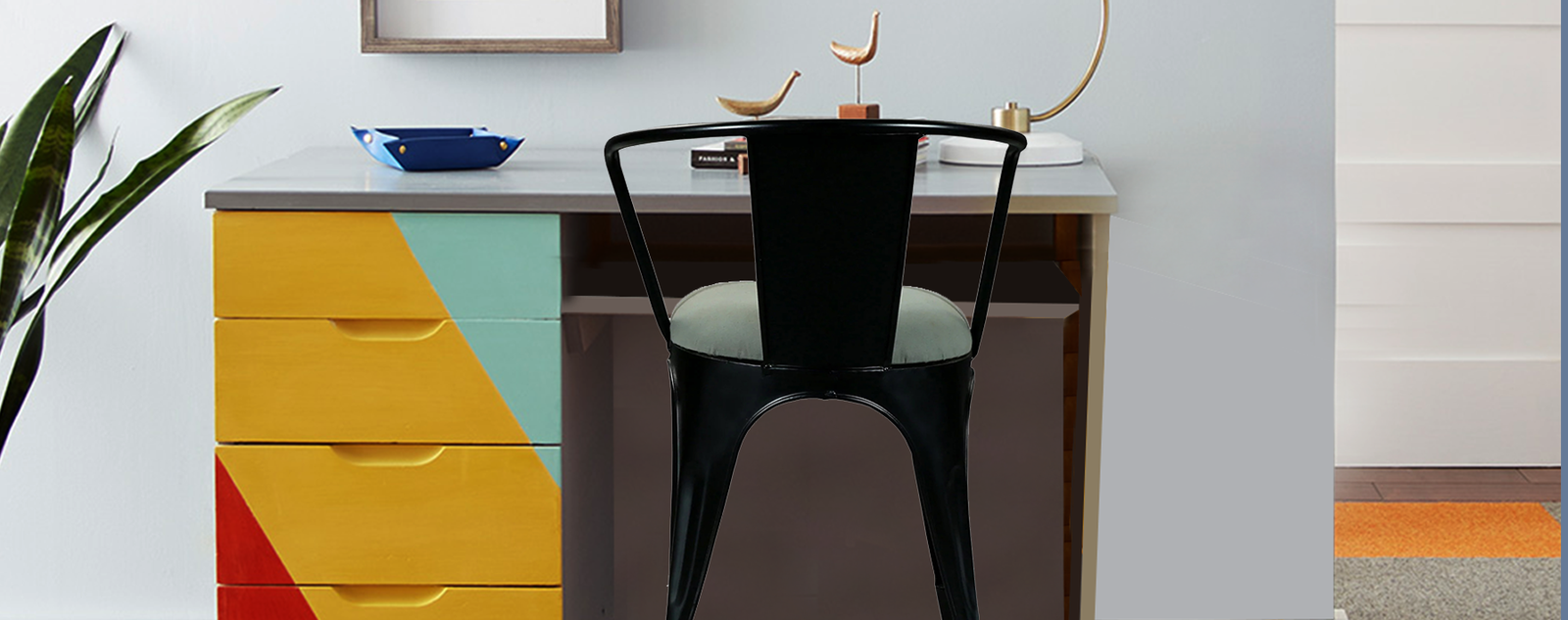 Metal Frame Legs Cushioned Outdoor Chair -