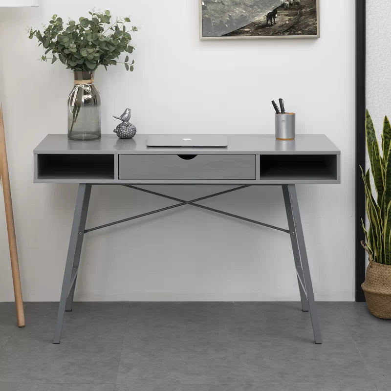 Office Computer Table in Laminated Board Top