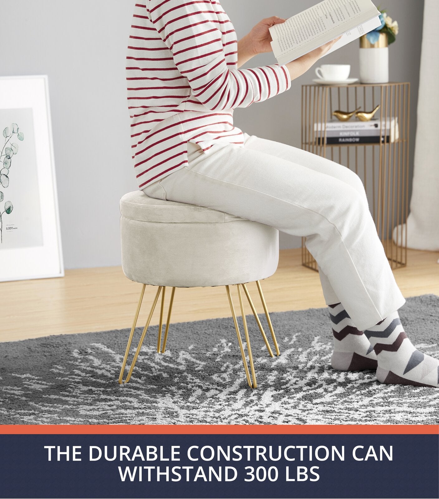 फ़ैब्रिक अपहोल्स्ट्री और मेटल लेग्स बेस पाउफ़ स्टोरेज के साथ