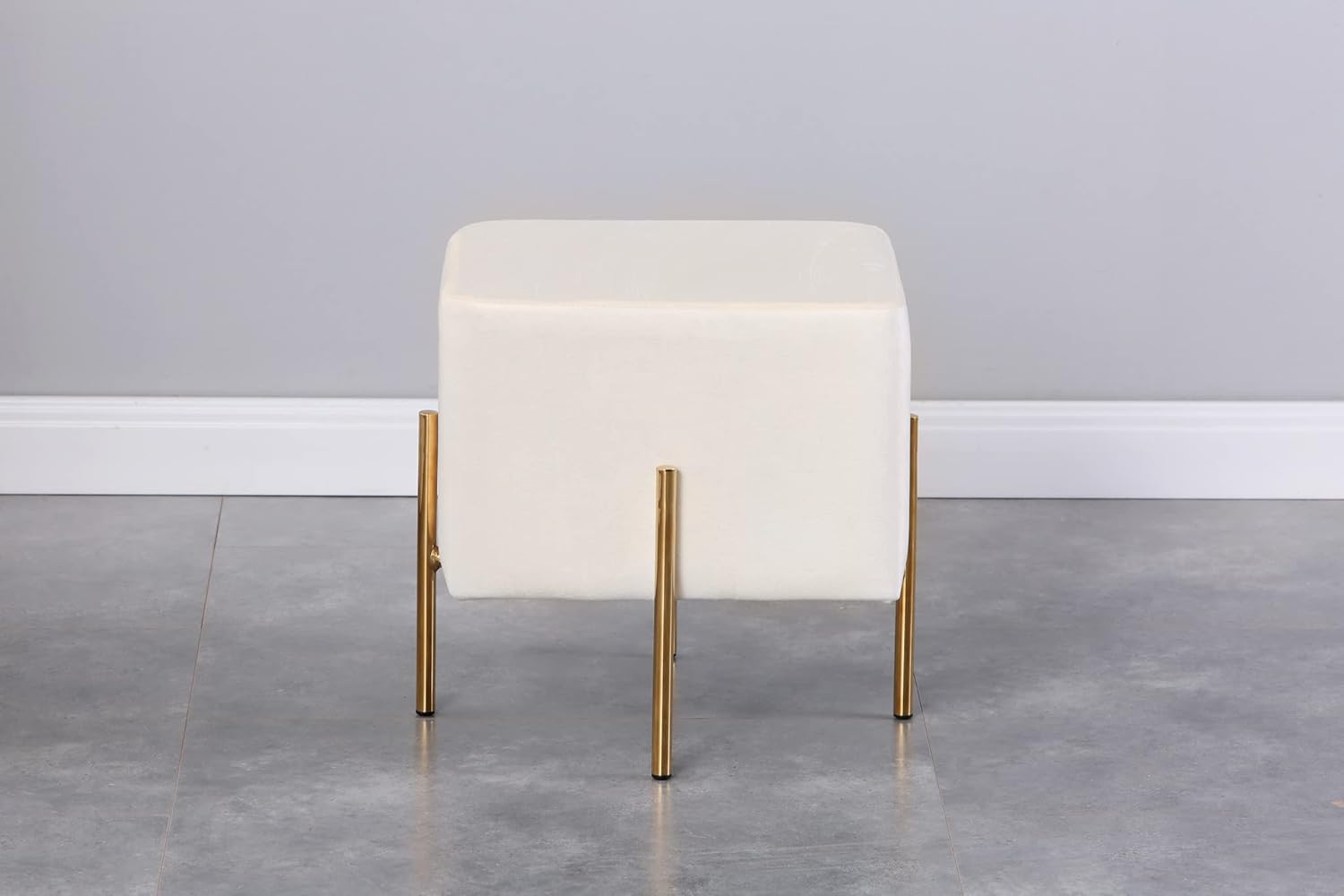 पाउफ चेयर फ़ैब्रिक अपहोल्स्ट्री और मेटल बेस