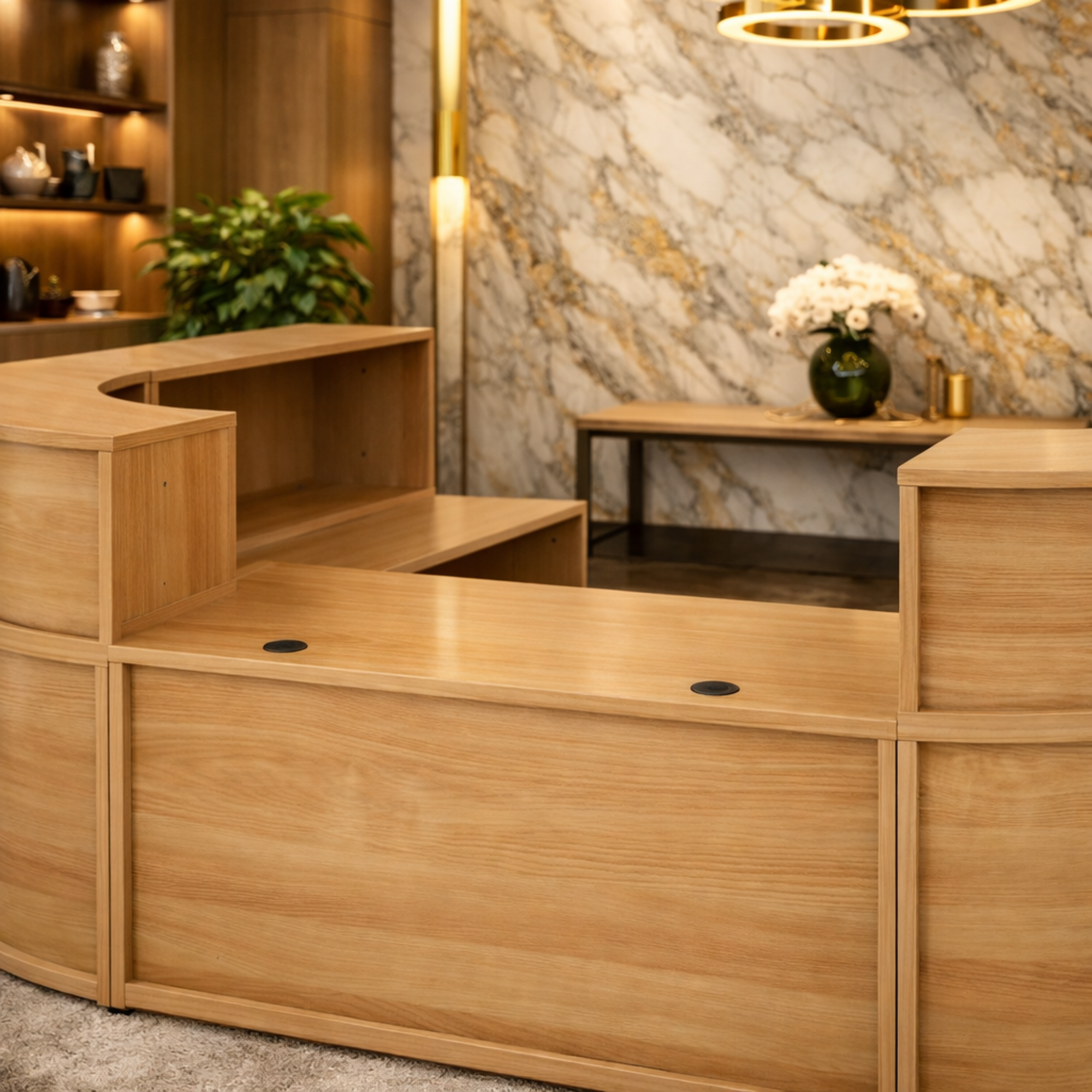 অফিসের জন্য U আকৃতির স্টাইলিশ ডিজাইনের রিসেপশন টেবিল, ল্যামিনেট এবং দুটি গোলাকার তারের ম্যানেজার এবং ২ জনের বসার জন্য ক্যাশিয়ার কাউন্টার টেবিল সহ MDF দিয়ে তৈরি।