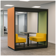 गोपनीयता घेरे के साथ समकालीन 2-सीटर के साथ संलग्न बैठने की जगह के साथ कार्यालय फोकस बूथ।