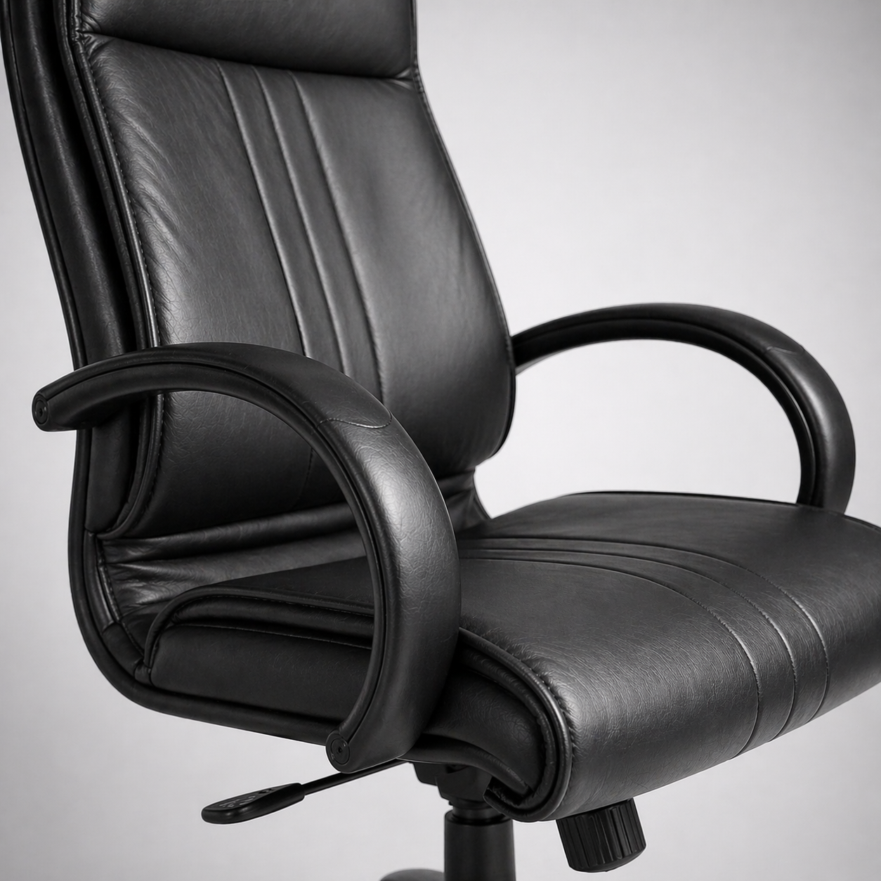 Executive Ergonomic High Back Office Chair with Leatherette Upholstery, Cushioned Seat, Tilt Mechanism, Adjustable Height & Swivel Base for Office