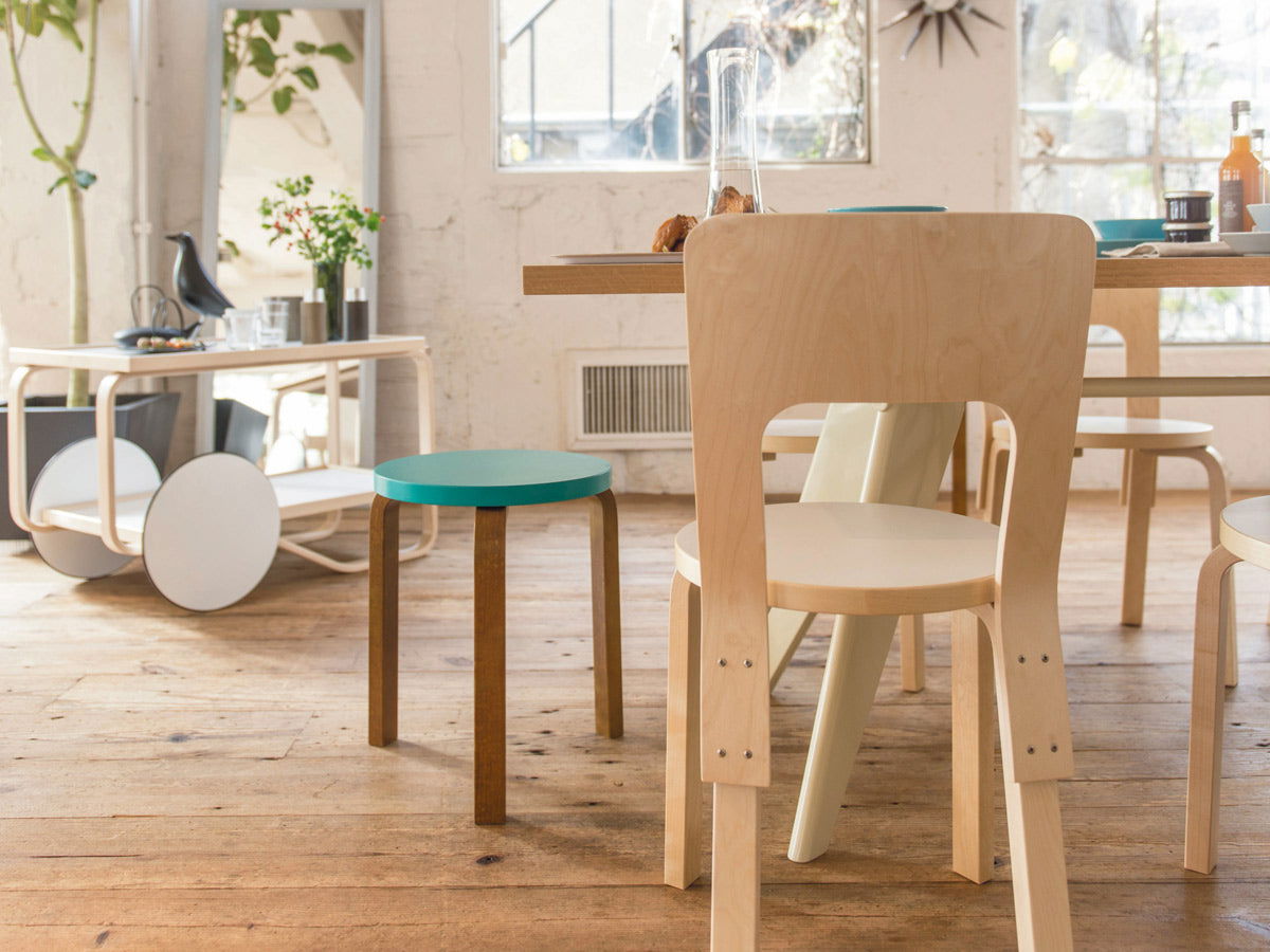 Solid Wood Top and Base Round Seat Dining Chair with PU Polish -
