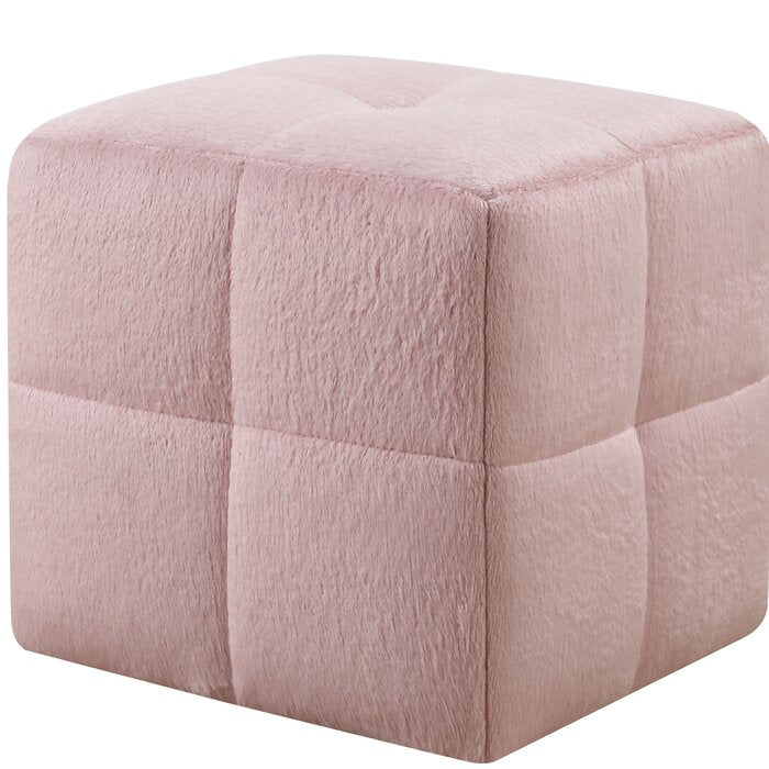 ठोस लकड़ी के फ्रेम वाला लेदरेट ओटोमन