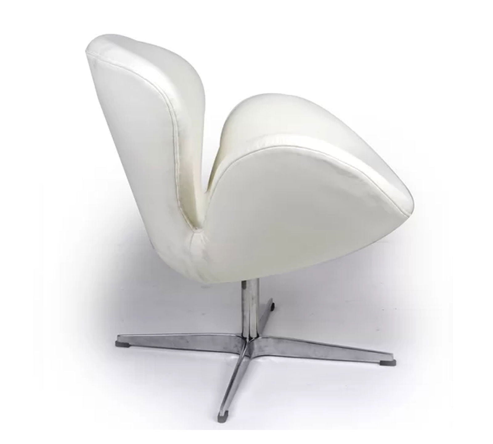 Swivel Lounge Chair in Metal Base -