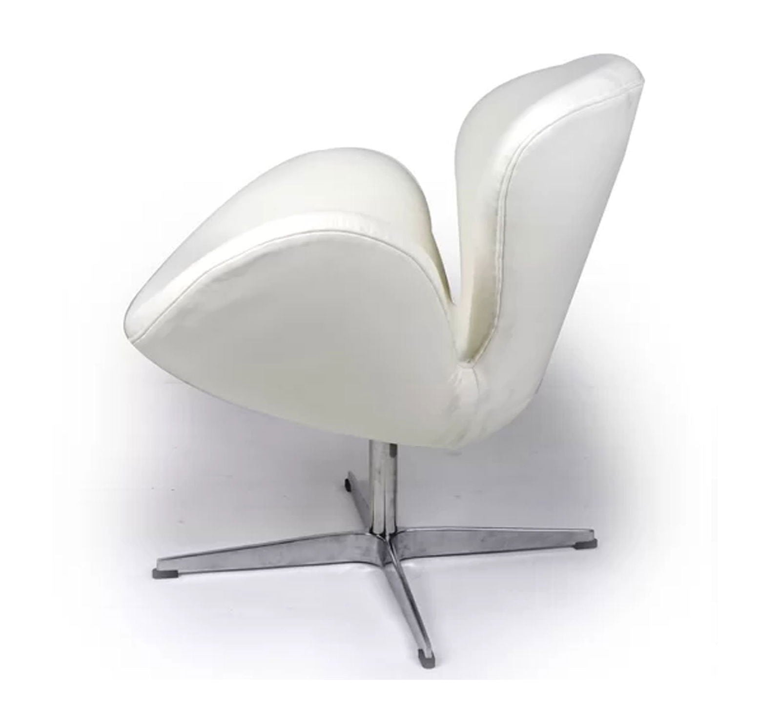 Swivel Lounge Chair in Metal Base -