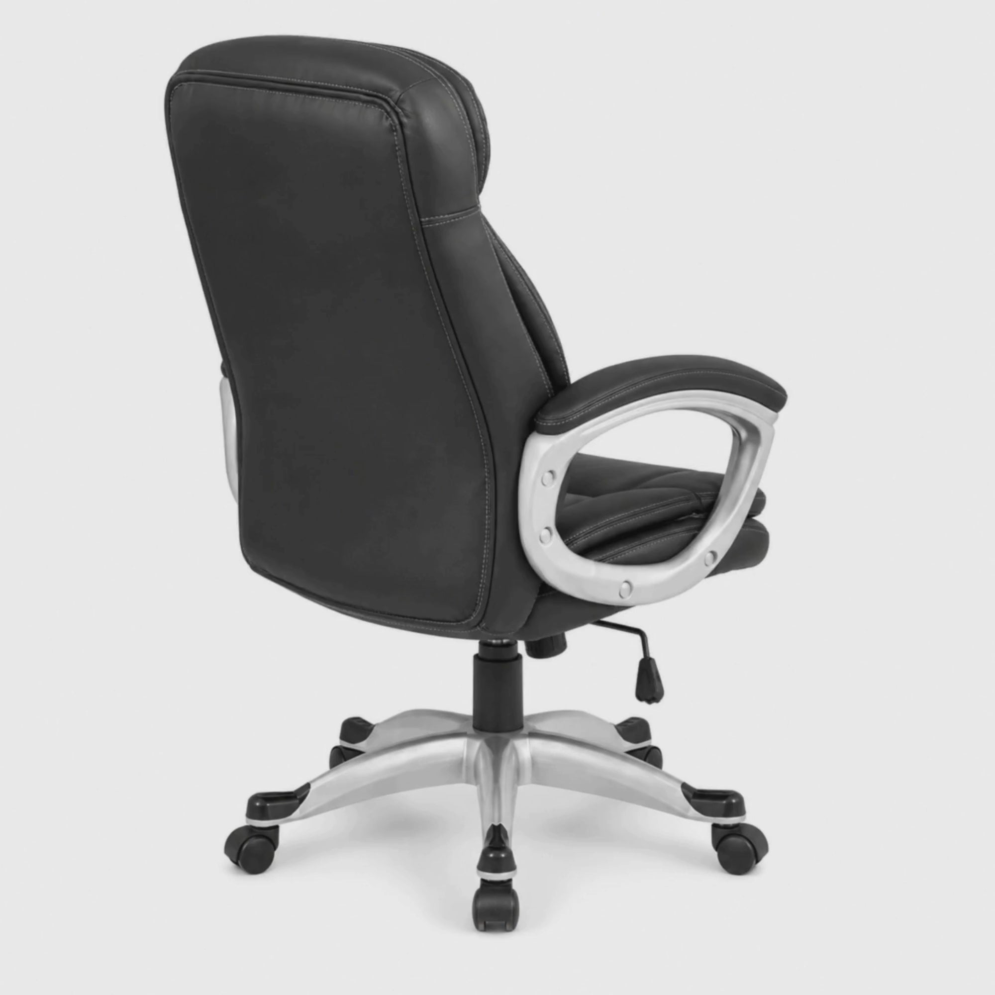 Load video: Comfortable Director Chair with Height Adjustable Aluminum Base