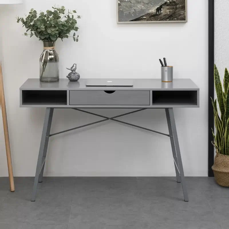 Office Computer Table in Laminated Board Top