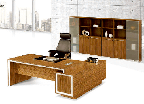 Wooden Office Executive Table in Particle Board
